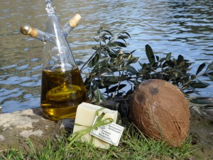 Savon saponifié à Froid, au Tea Tree, 72% huile d’olive bio, 28% huile de Coco Bio, les savons du pont